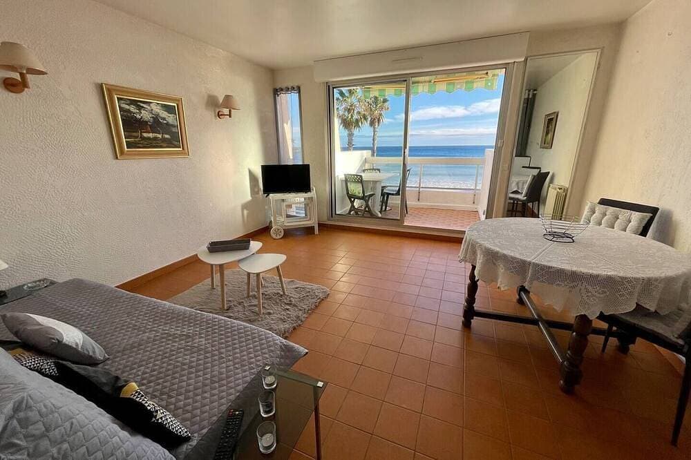 Foto 2 von 14: Seafront apartment with private parking