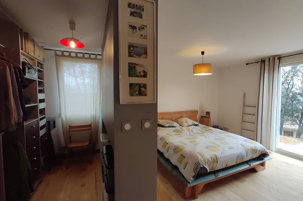 Foto 2 von 30: A spacious house with an unobstructed view, at the trailhead