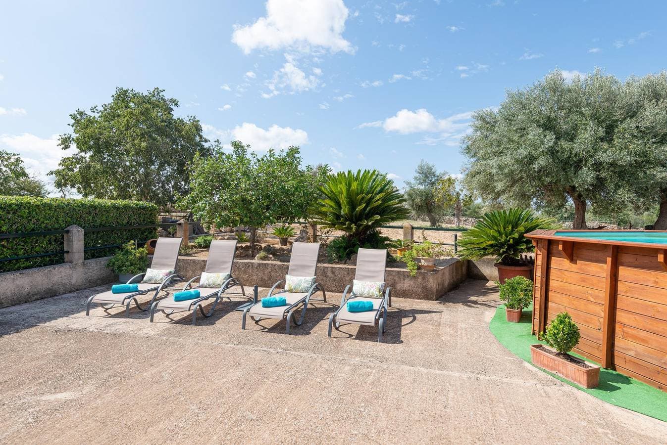 Foto 3 von 32: Son Rossinyol  - Apartment mit privaten Pool in Llubi. WiFi gratis