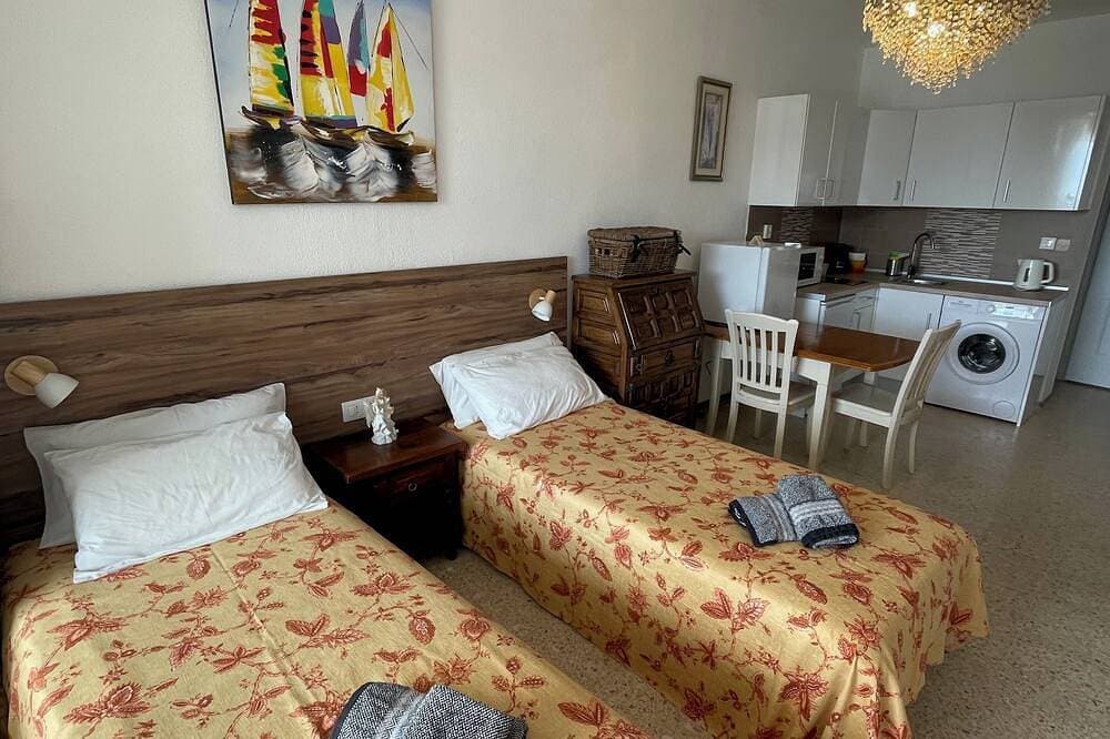 Foto 2 von 14: Casa Sol y Mar - Seaview - private parking-renovated studio