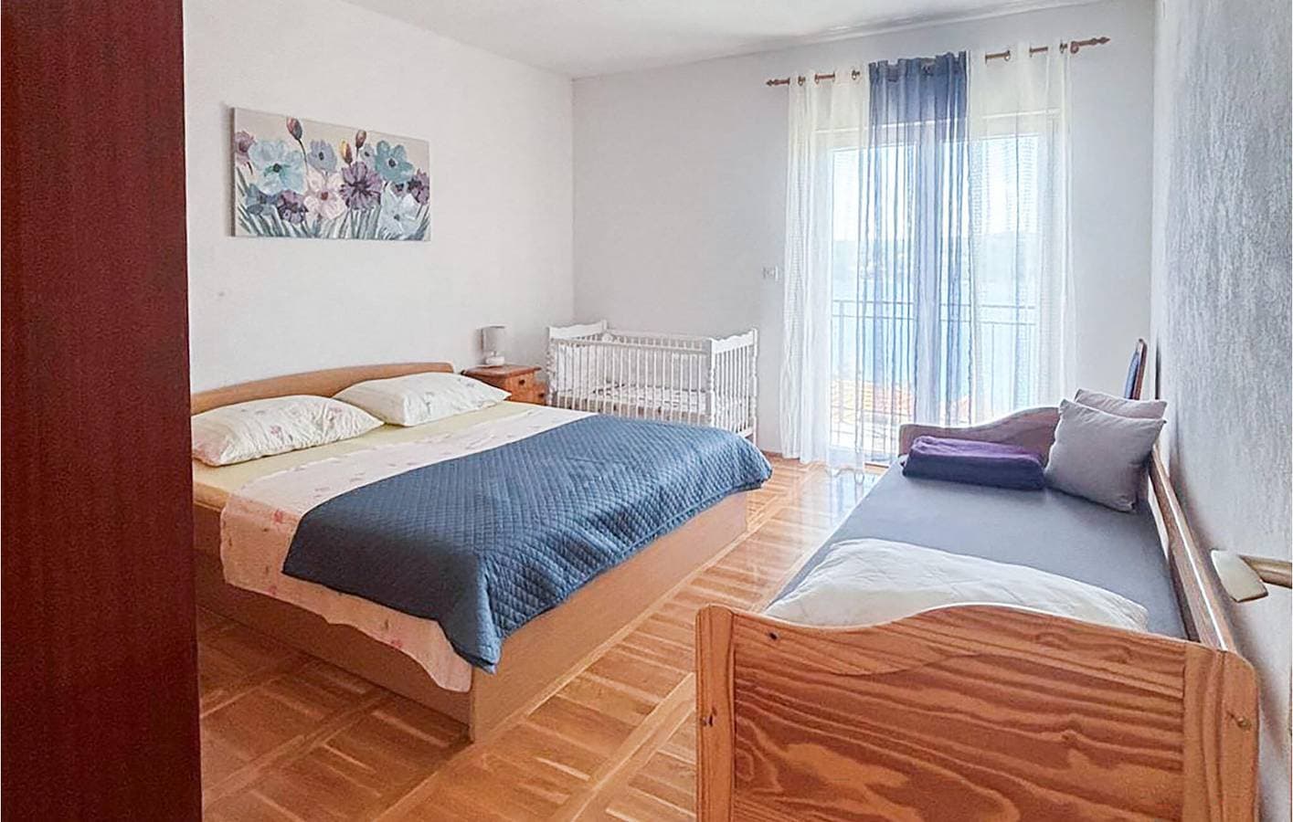 Foto 4 von 16: Apartment am Meer mit Terrasse, WLAN und Parkplatz in Necujam