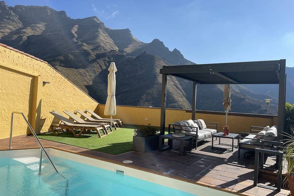 Haus mit Pool und Whirlpool.  Ideal für große Familien. Schöne Aussicht, WIFI 1
