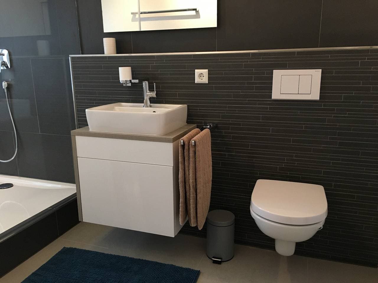 Foto 12 von 12: Ferienwohnung 2 - Unterm Blauregen mit Privatterrasse und Wi-Fi