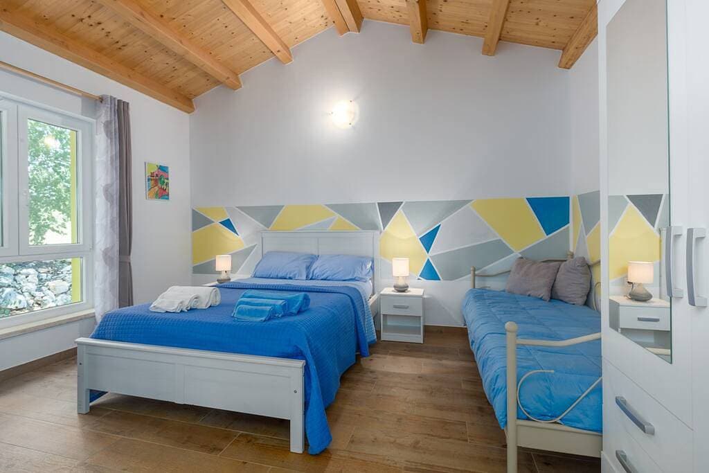 Foto 9 von 44: Villa für 6 Personen mit Garten