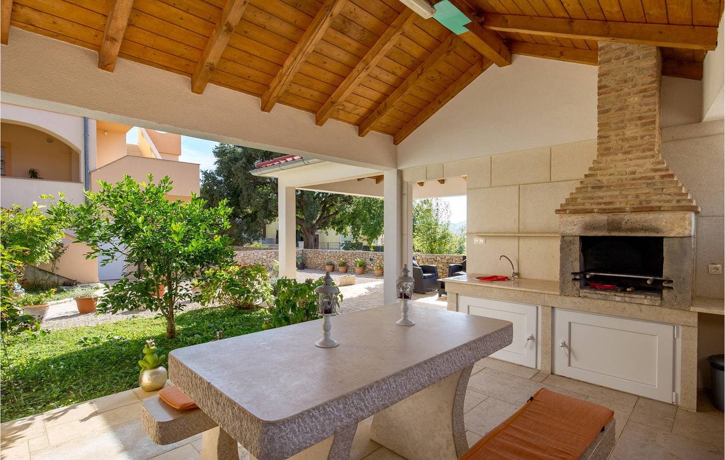 Foto 4 von 34: Reizende 2-Zimmer-Wohnung mit Pool und Terrasse, 2,5 km vom Zentrum von Kras entfernt
