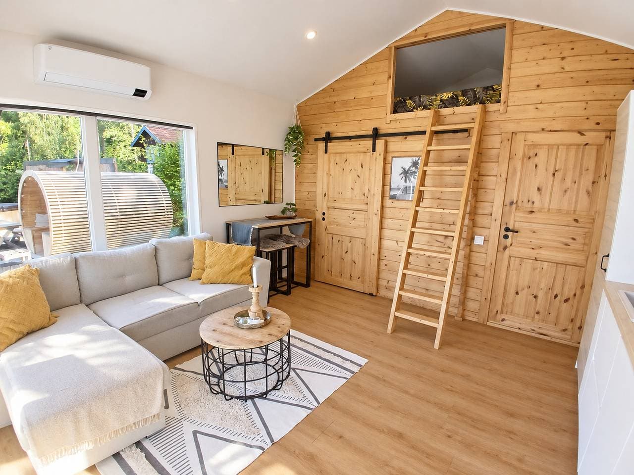 Foto 7 von 43: Lodge für 6 Personen mit Balkon