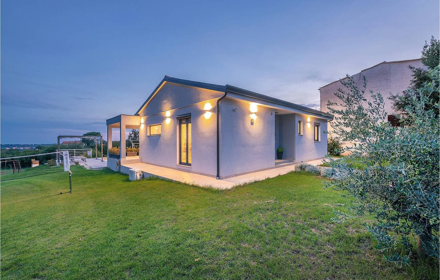 Foto 3 von 36: Gemütliche 75 m² große Ferienwohnung mit Pool, in der Nähe des Stadtzentrums und des Flusses – Melnica