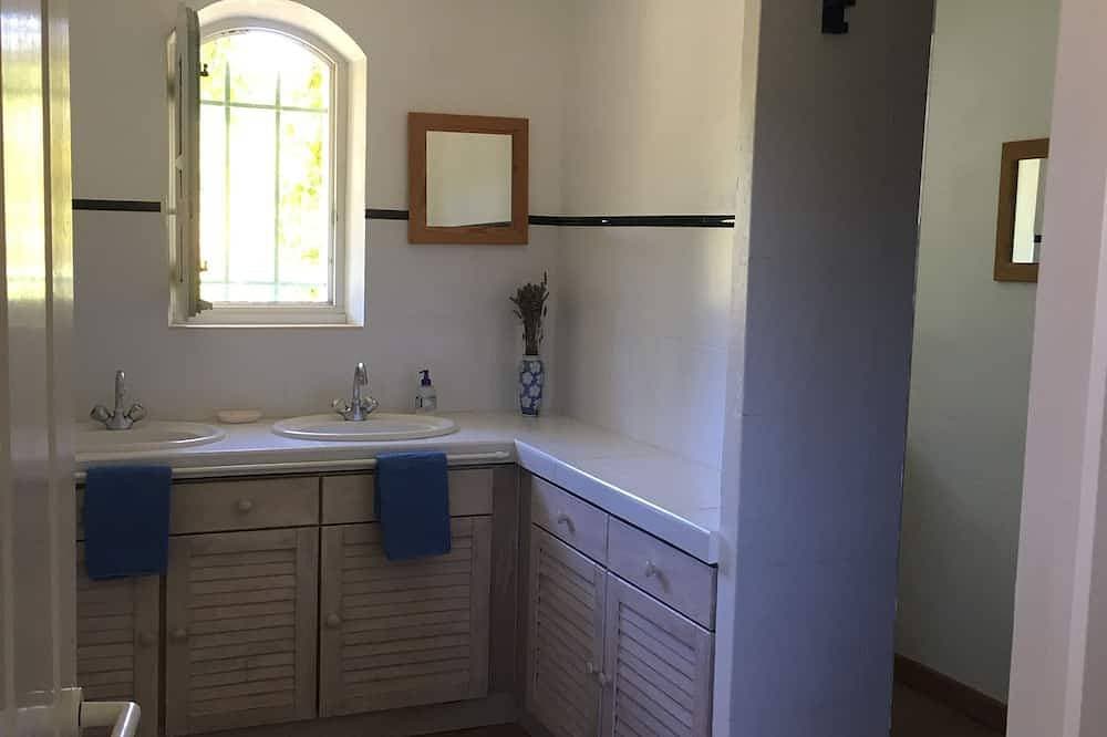 Foto 7 von 30: Provenzalische Villa mit privatem Pool umzäunten Garten für 6 Pers.