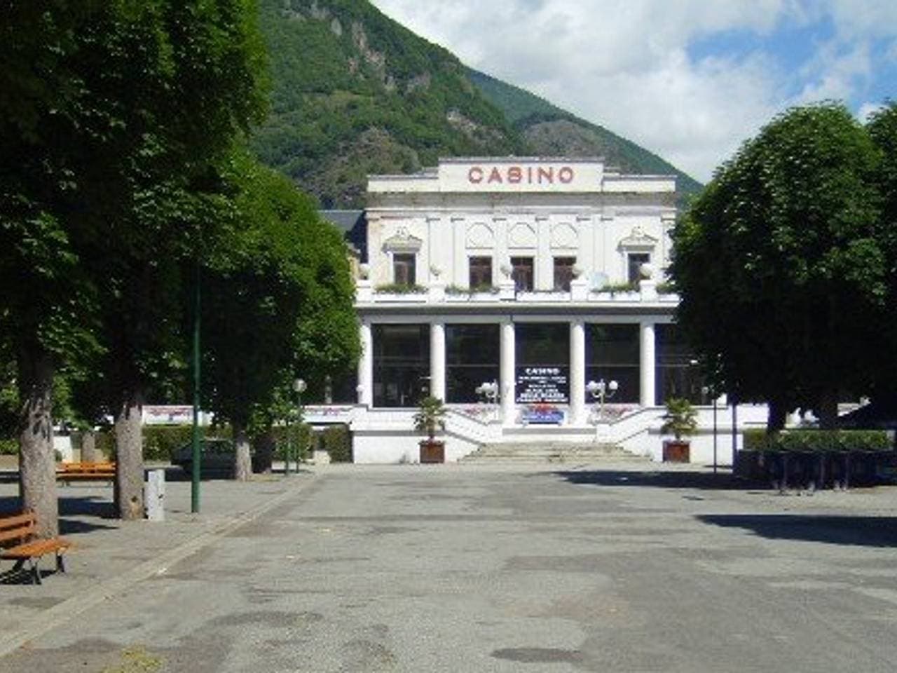 Foto 9 von 12: T2 in Luchon mit Parkplatz, WLAN und Haustiere erlaubt
