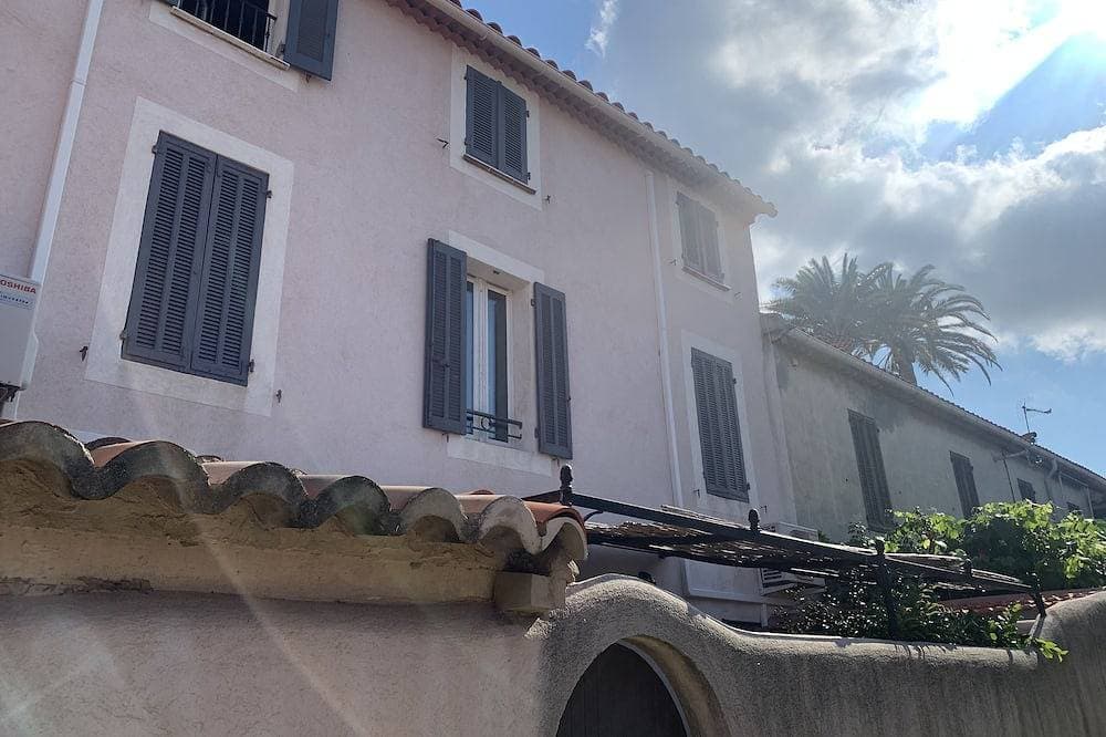 Foto 7 von 11: Maison de Pêcheurs sur le Port du Brusc