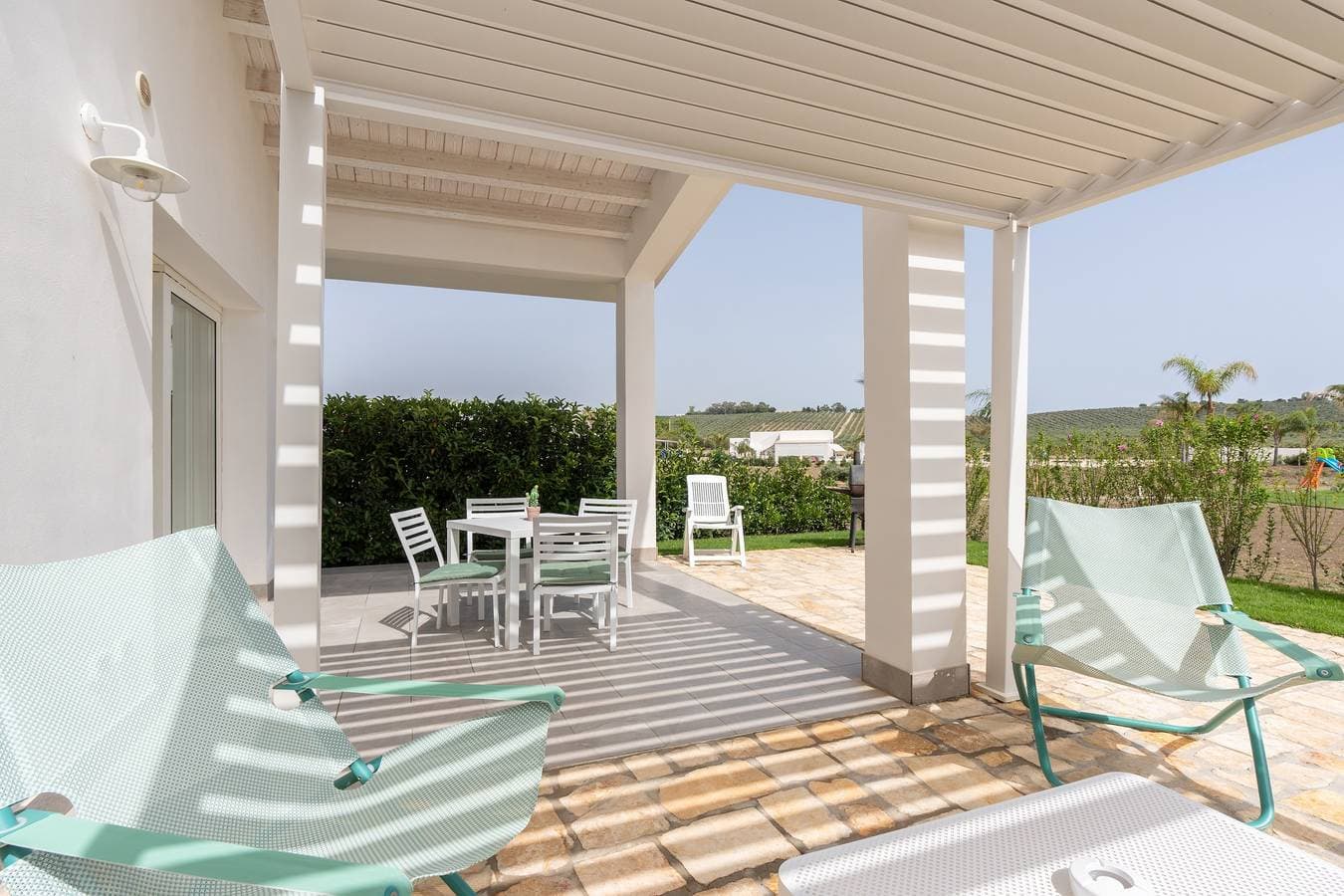 Foto 3 von 27: Ferienhaus 'Villa Gioberta, Fiori' mit Gemeinschaftspool, WLAN und Klimaanlage