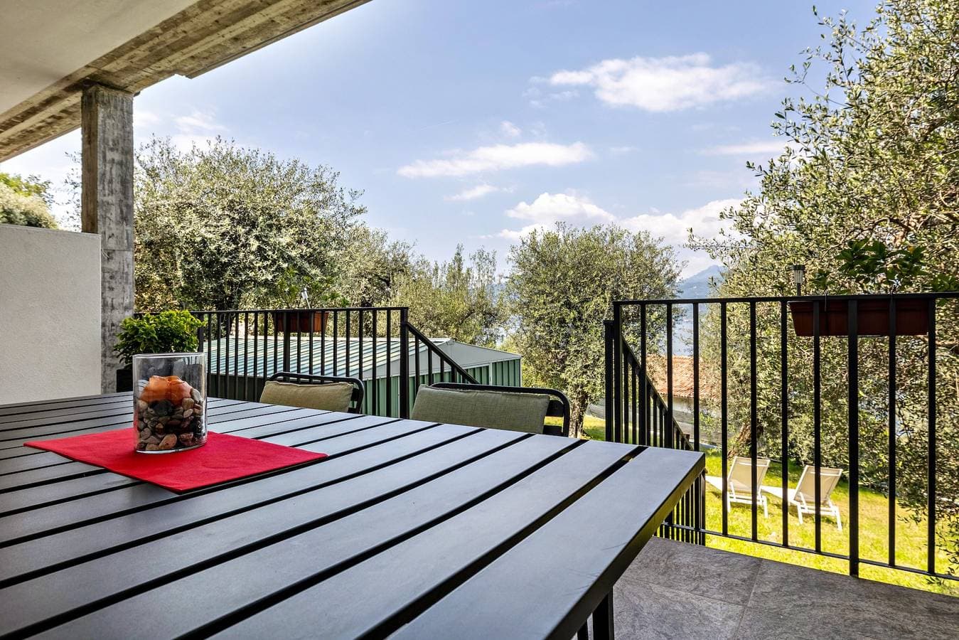 Foto 3 von 27: Ferienwohnung 'Casa Maria' mit Seeblick, privatem Garten und WLAN