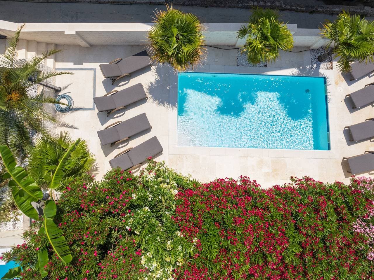 Foto 13 von 96: Suartini Viganj mit einem Pool