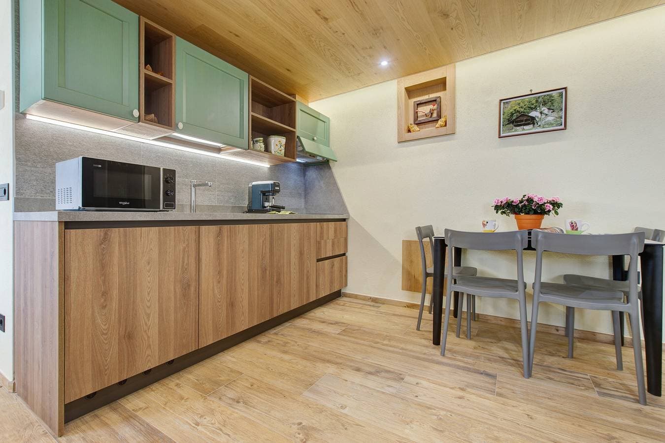 Foto 2 von 27: Monolokal 'Mes Anges Perloz' mit Bergblick, privater Terrasse und WLAN