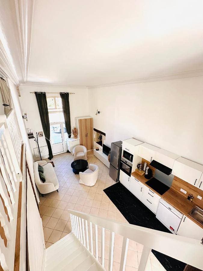 Whale loft 1