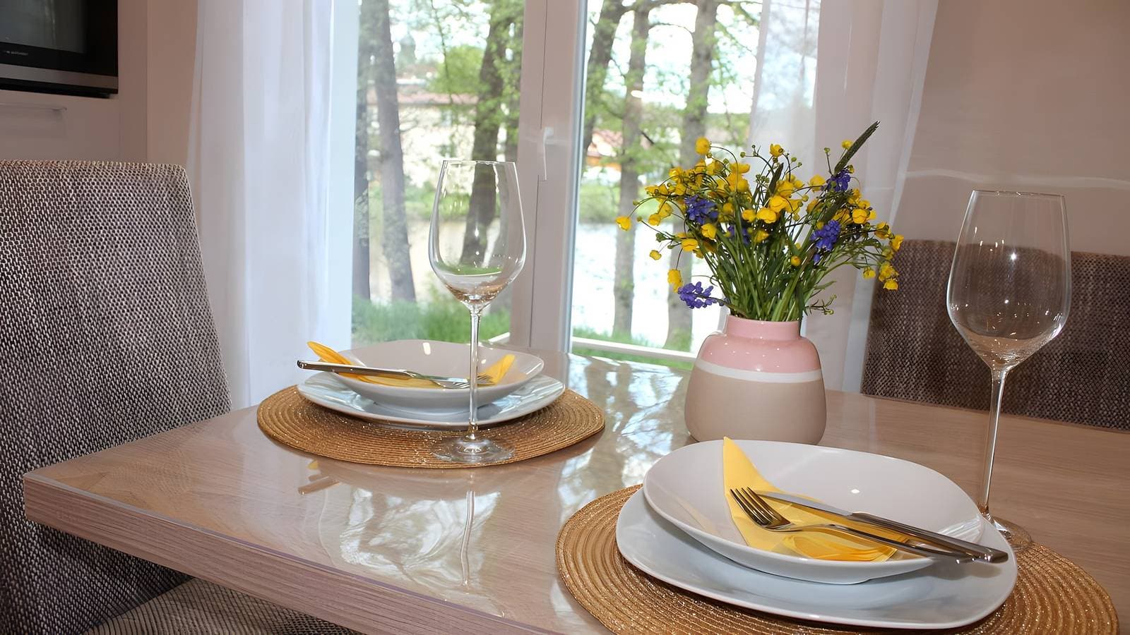 Foto 6 von 25: Ferienhaus am Mühlteich, Balkon & Terrasse