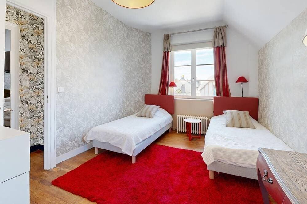 Foto 8 von 28: Donvillaise 15 pers : jacuzzi, 8 min walk to the beach