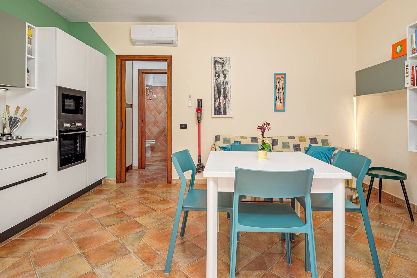Foto 7 von 25: Ferienwohnung 'Agata Verde' mit Blick auf die Hügel und den Garten