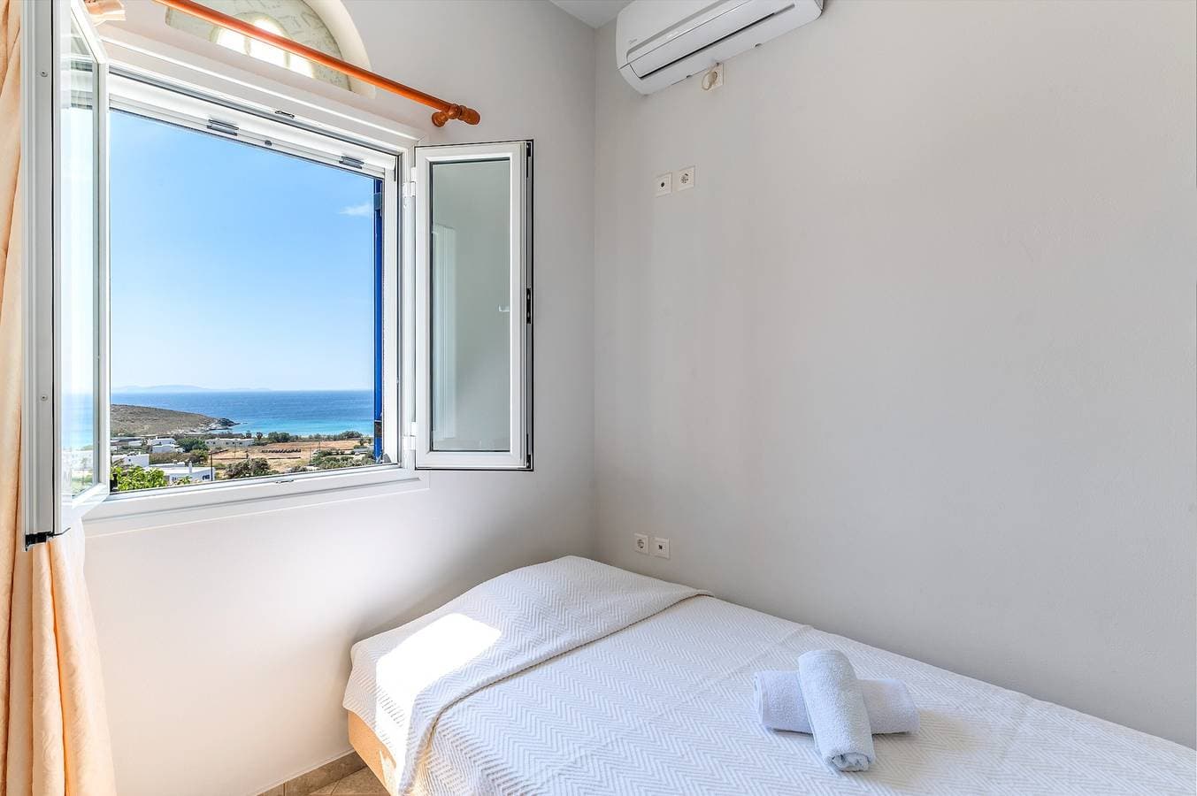 Foto 10 von 26: Ferienhaus 'Anemologio 303 Tinos' mit Meerblick, WLAN und Klimaanlage