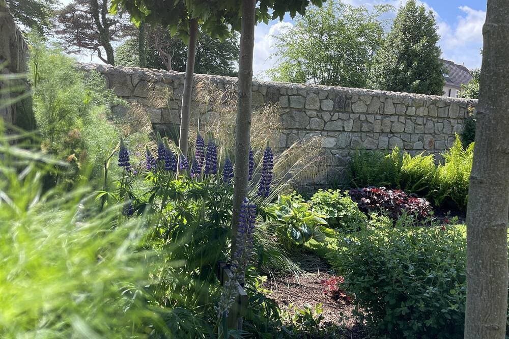 Foto 12 von 25: Luxus-Ferienhaus-Ensuite mit Dusche-Gartenblick