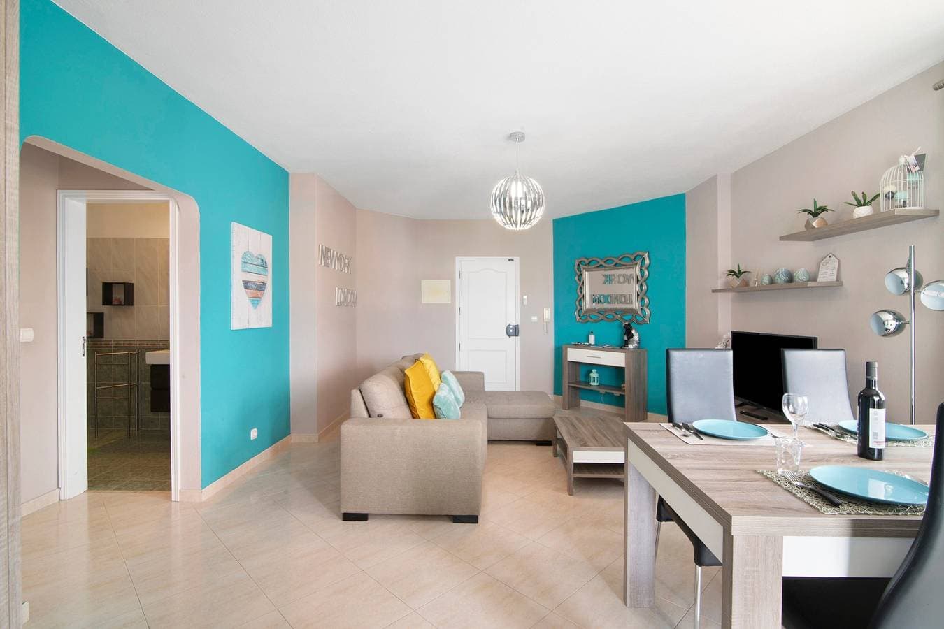 Foto 5 von 21: Ferienwohnung 'Blue House' mit Gemeinschaftspool, Balkon und WLAN