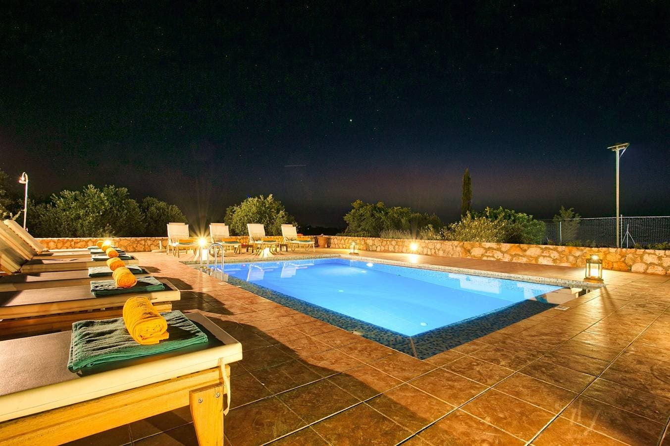 Foto 13 von 45: Villa für 14 Personen mit Garten