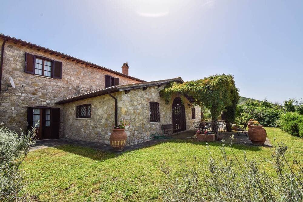 Foto 13 von 30: Freistehende Villa mit privatem und eingezäuntem Pool 1,6 km Montecchio, 20 km von Orvieto.