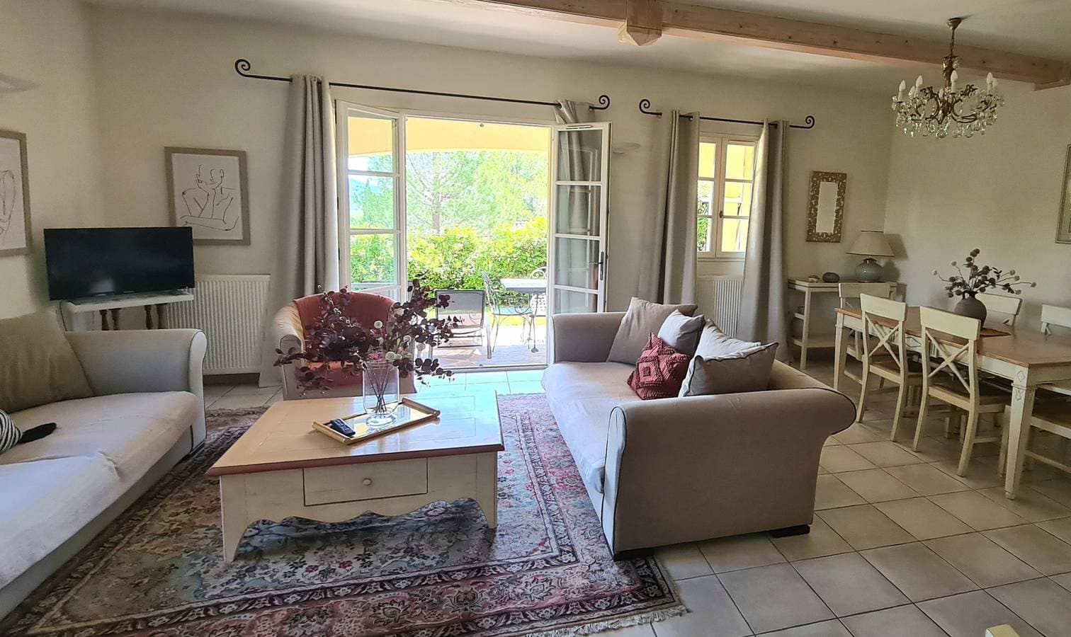 Foto 4 von 29: 528 Maison De Hameau