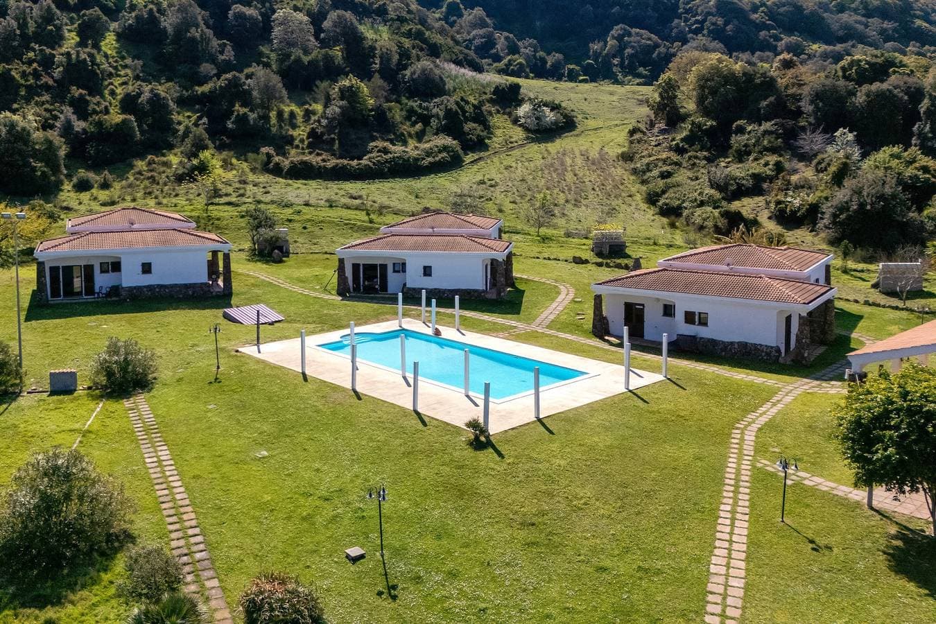 Foto 2 von 31: Doppelzimmer mit Pool, Bergblick, Gemeinschaftspool und Klimaanlage