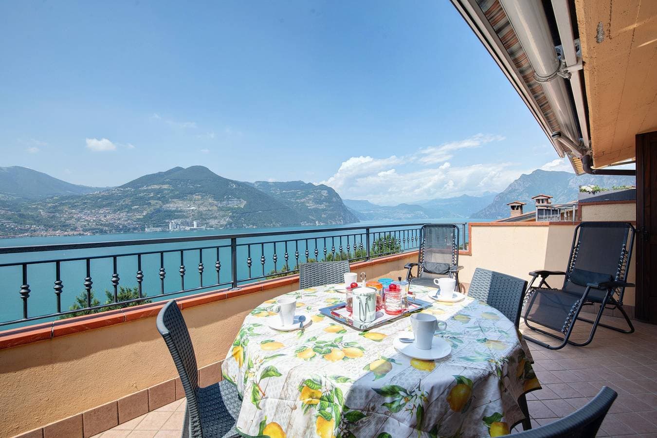 Foto 2 von 33: Ferienwohnung "Bella Isola" mit Seeblick, privater Terrasse und WLAN