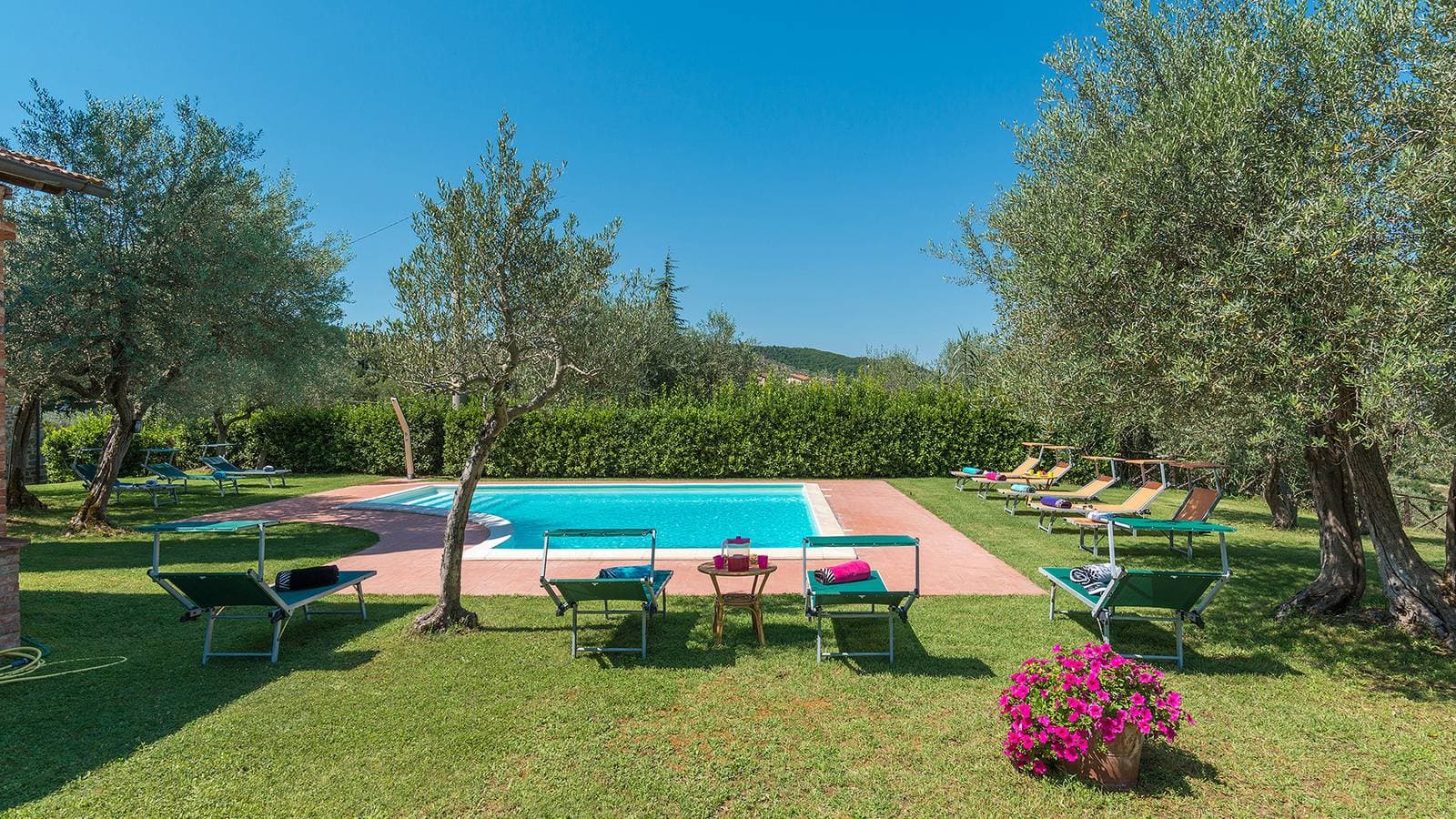 Foto 5 von 47: Villa für 14 Personen mit Garten