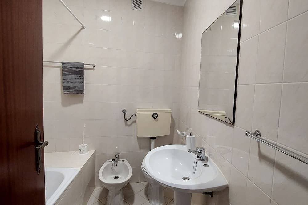 Foto 7 von 30: Apartamento Delfino T2 R/C