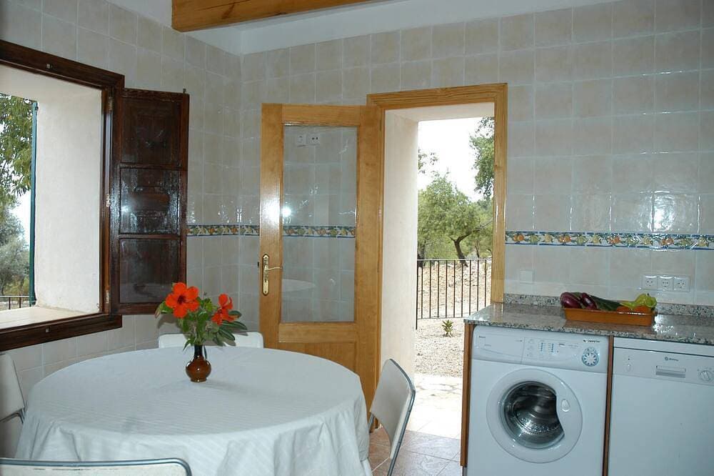 Foto 13 von 25: Beautiful home in Estellencs