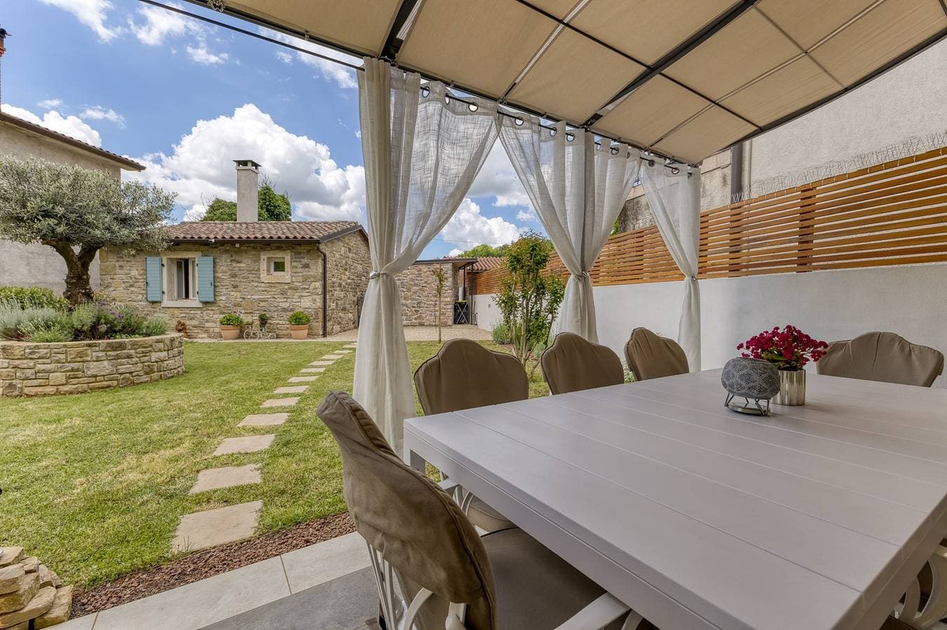 Foto 4 von 28: Casa Levade mit privatem Pool