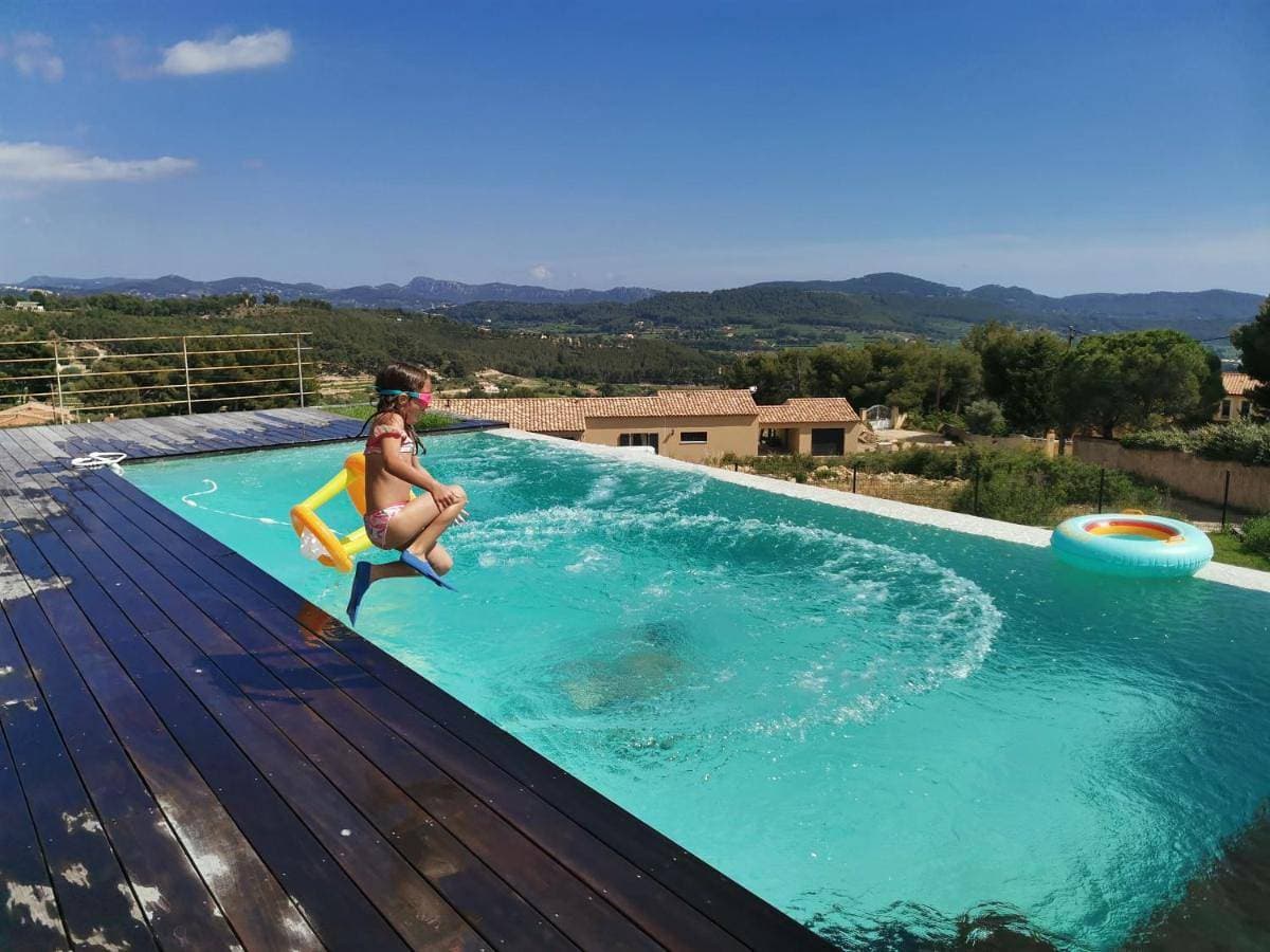 Villa La Voile au Vent - Sur les collines de la Cadière d'Azur - Villa spacieuse, 4 chambres, climatisée avec piscine à débordement, Vue mer et collines 1