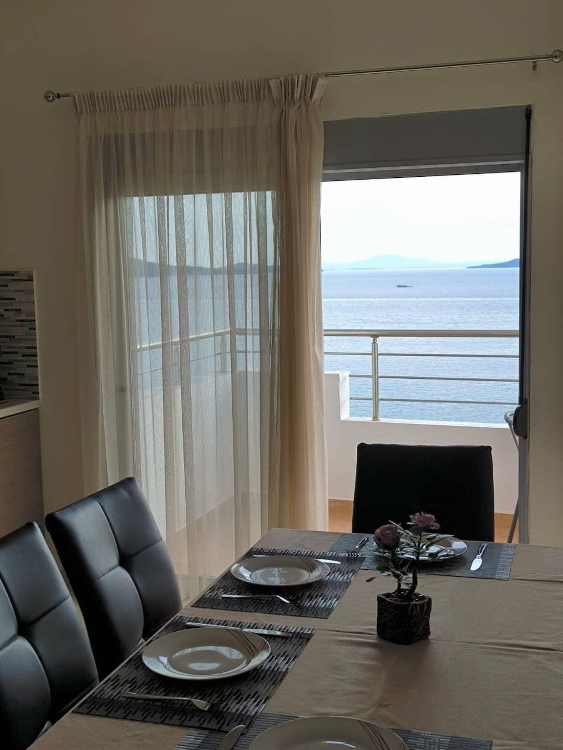 Foto 11 von 44: Ferienwohnung für 5 Personen mit Balkon