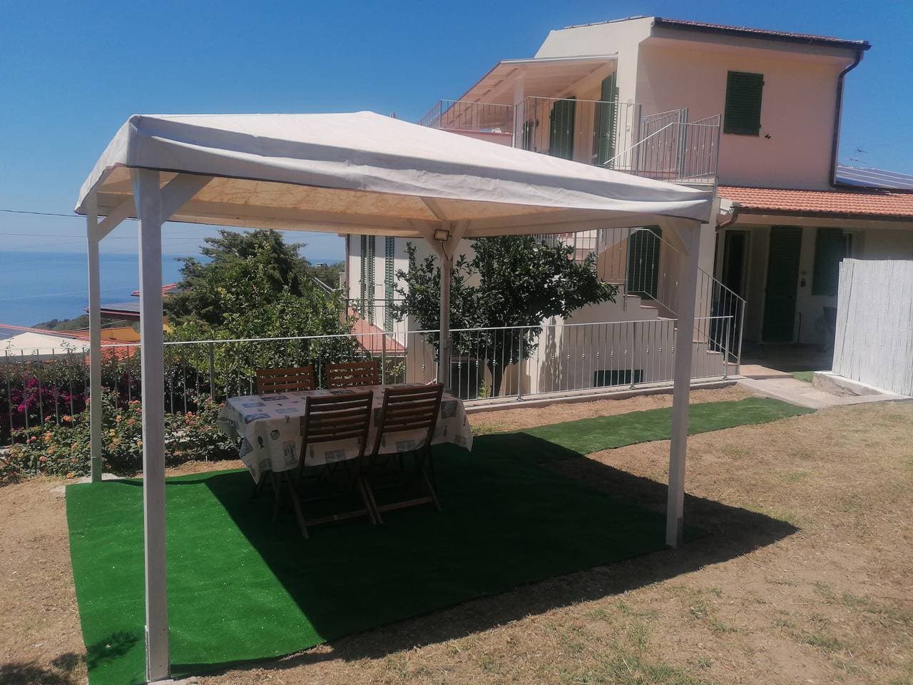 Foto 4 von 35: Ferienwohnung 'Il Rosmarino' mit Meerblick, Wi-Fi und Klimaanlage