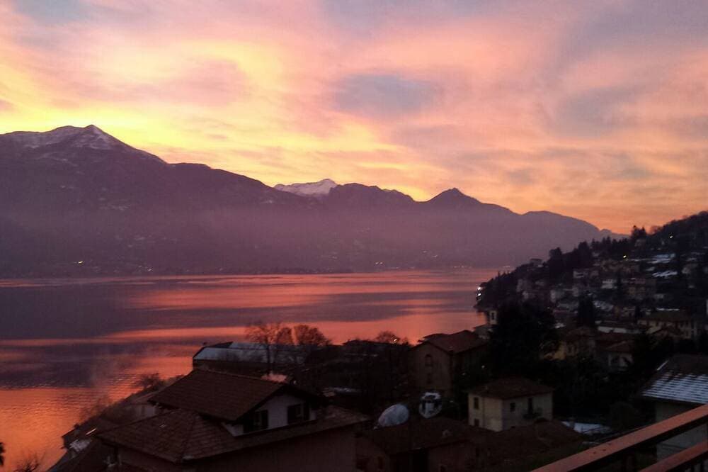 Foto 7 von 14: Magic Lake View - Spacious apartment 5 minutes from the beach