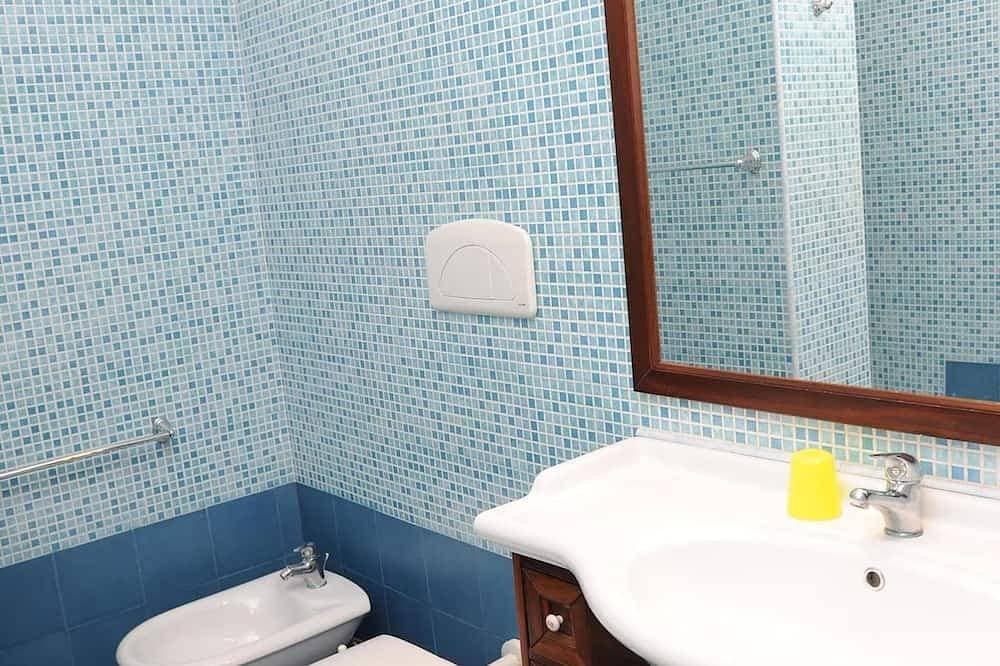 Foto 9 von 29: Komplett eingezäunt in einer fantastischen Agrumeto Villa umgeben