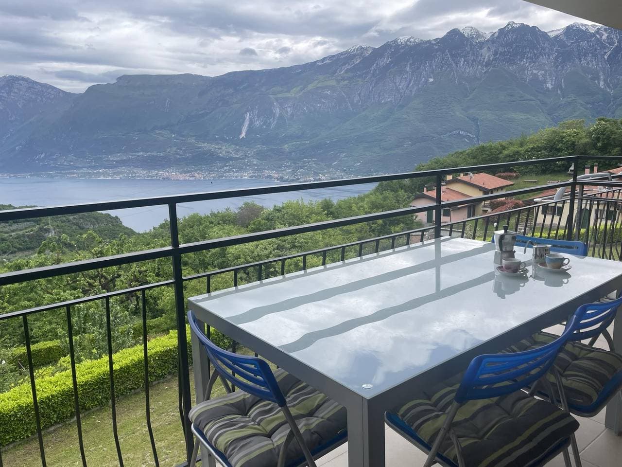 Foto 11 von 30: Appartement Marco by Gardaseeappartements mit Seeblick