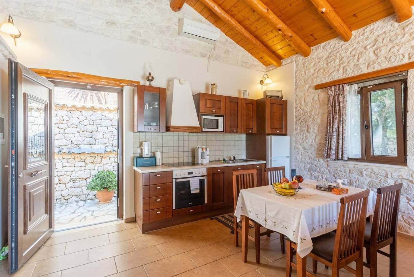 Foto 11 von 27: Villa für 2 Personen mit Garten