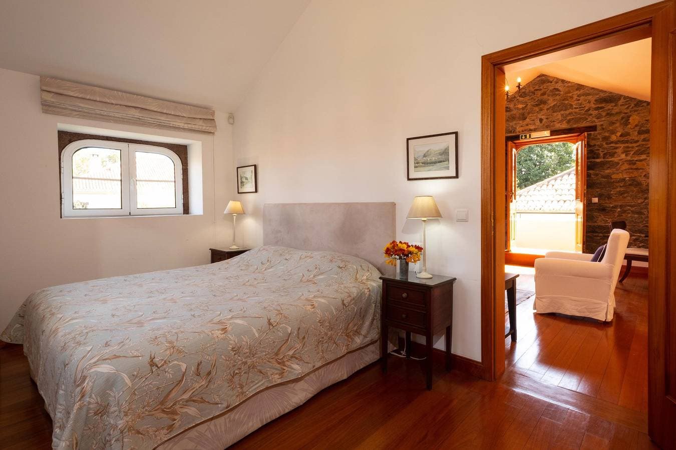 Foto 12 von 25: Charming stone cottage in Funchal | Casa Feitor