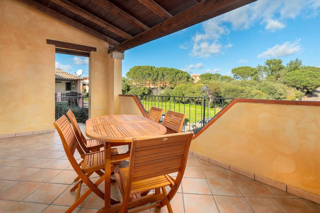 Foto 6 von 31: Ferienwohnung 'Orizzonti 31' mit Meerblick, privater Terrasse und Klimaanlage