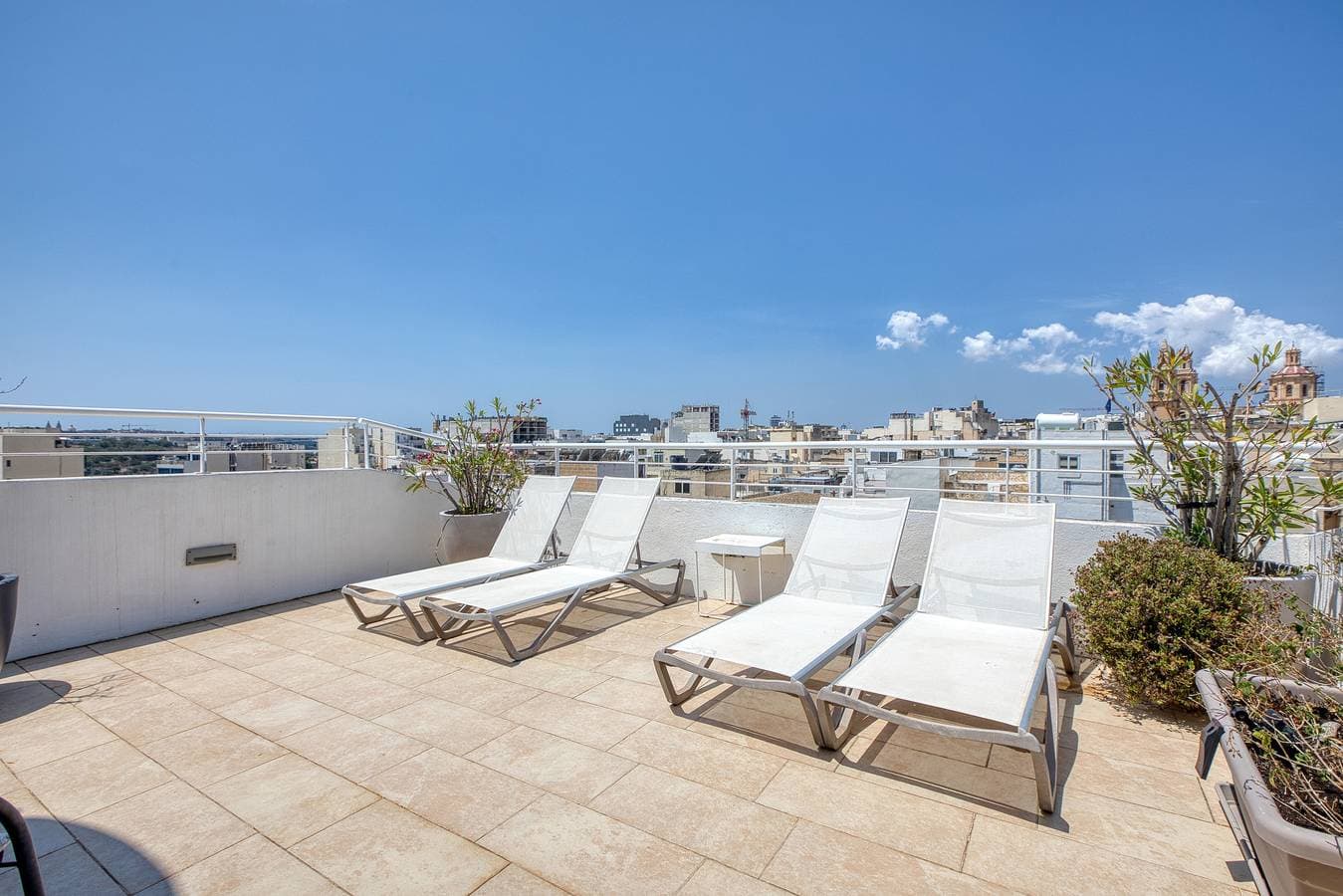 Foto 3 von 24: Ferienwohnung für 3 Personen mit Balkon