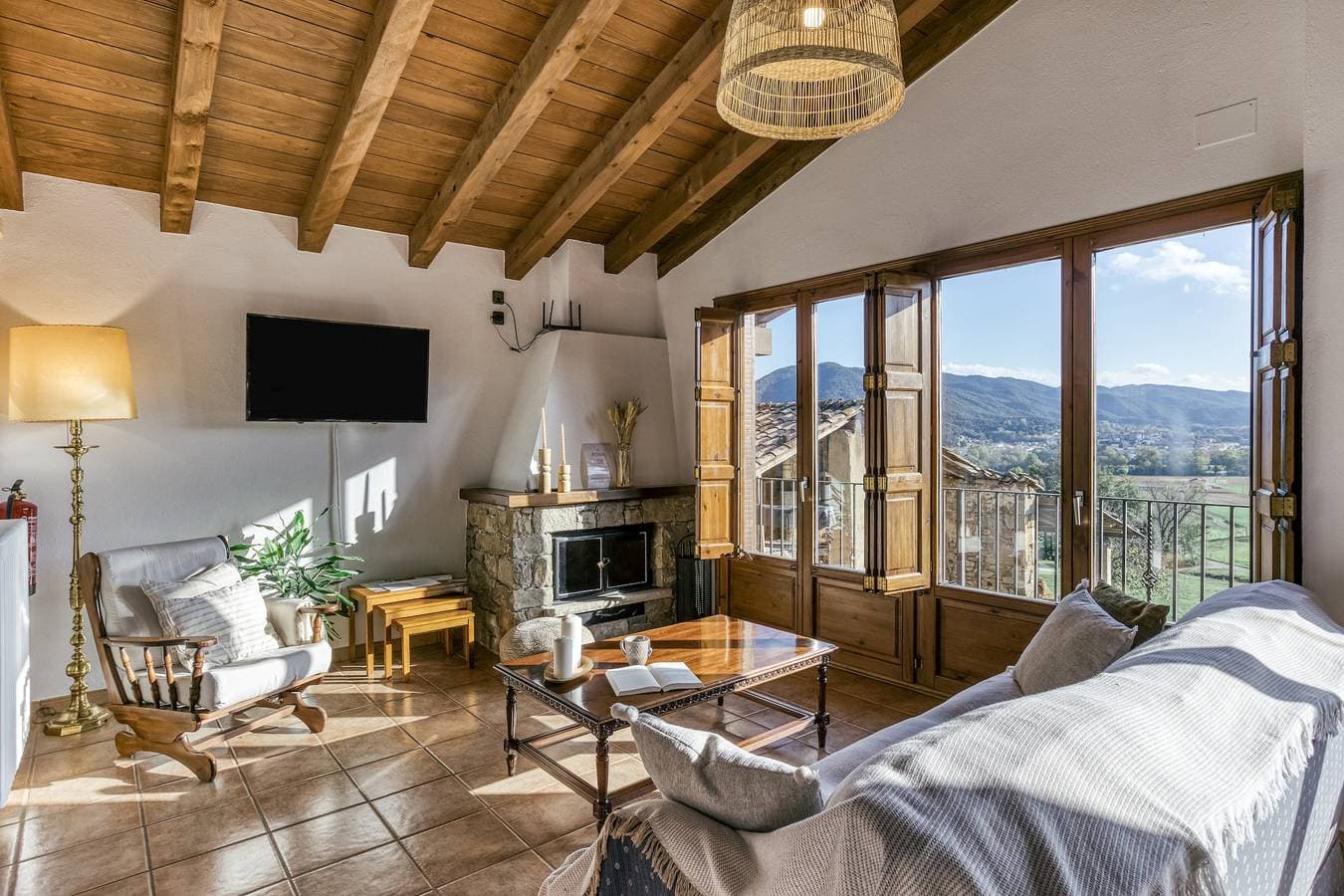 Foto 3 von 32: Ferienhaus 'La Cabanya De La Rovira - Dalt' mit Bergblick, privater Terrasse und Wi-Fi