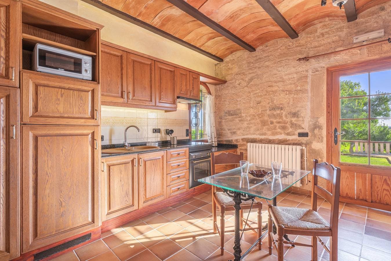 Foto 8 von 22: Ferienwohnung "Es Turo d'Eivissa" mit Pool, WLAN, Terrasse & Garten