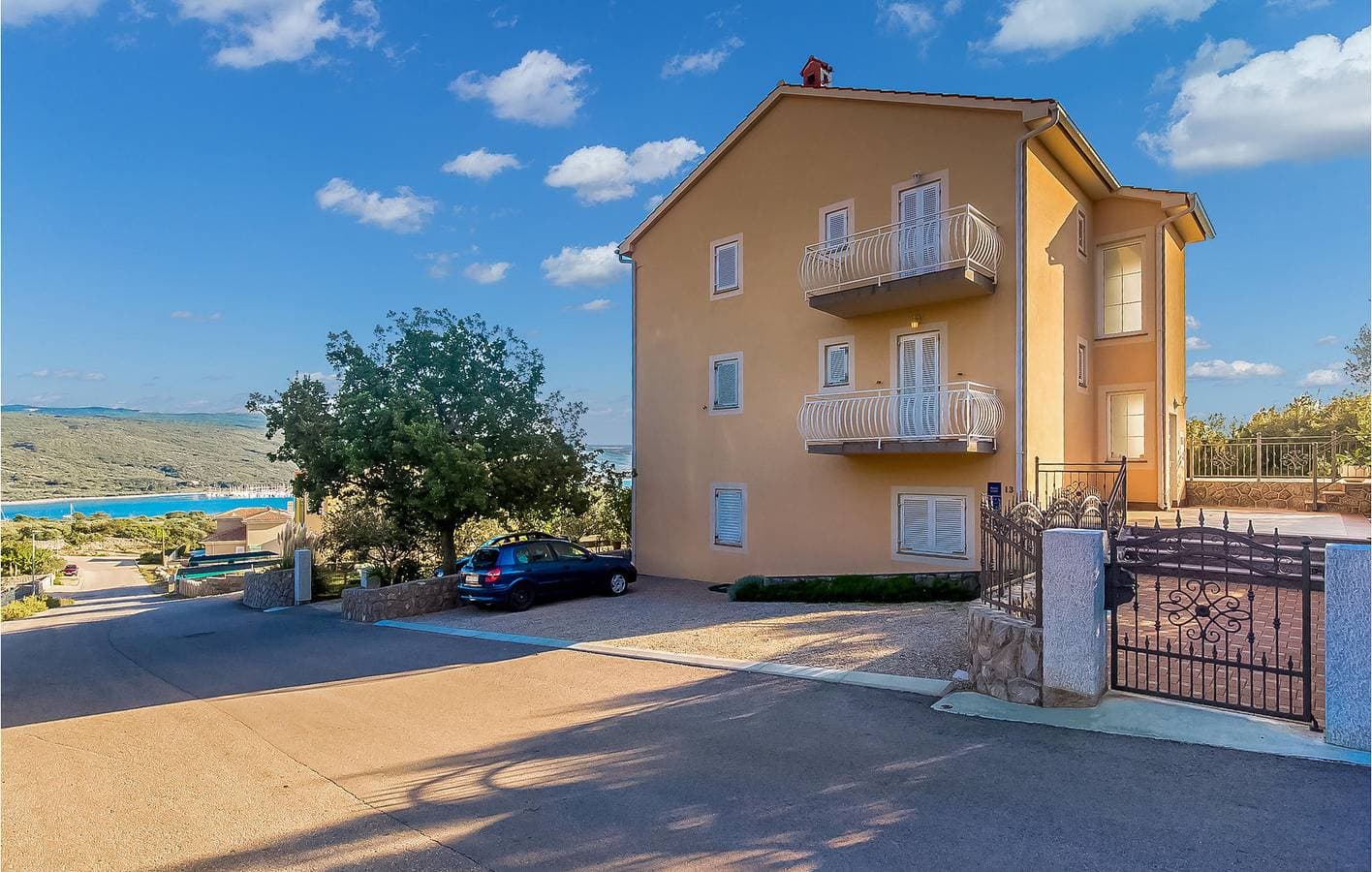 Gemütliche Ferienwohnung mit Terrasse, WLAN und Parkplatz – nur 700 m vom Strand entfernt! 1