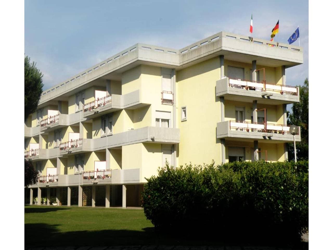 Apartment in Luni mit Balkon 1