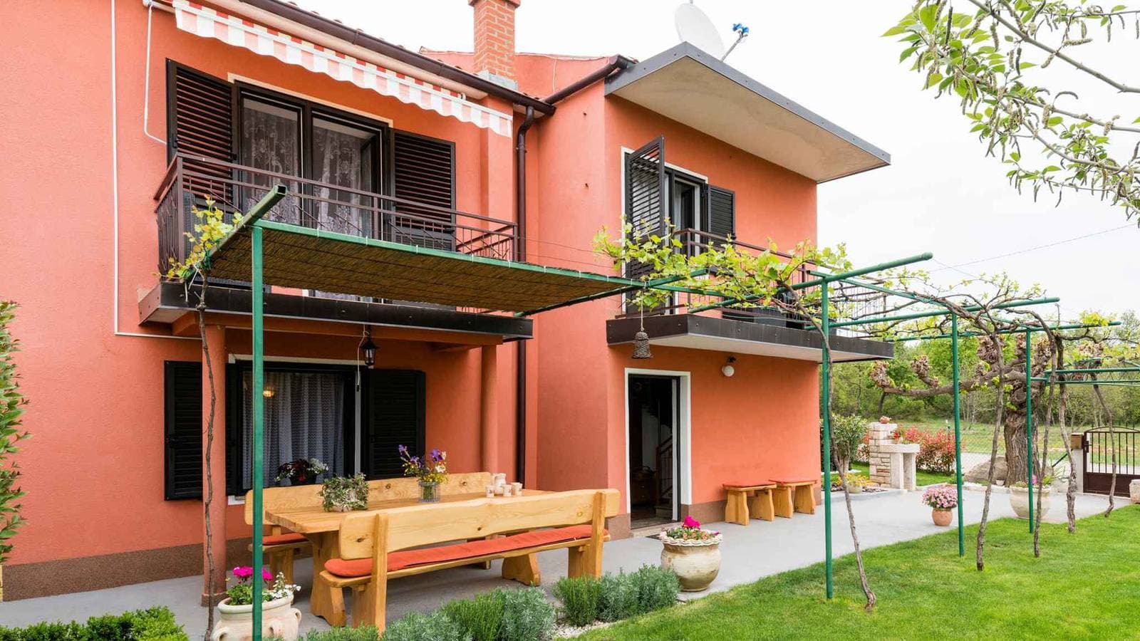 Foto 7 von 35: Villa mit Swimmingpool und Grill