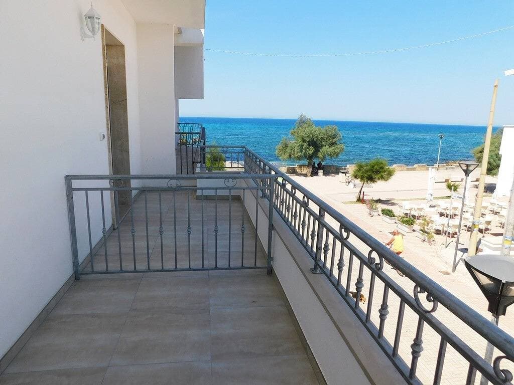 Bilocale con balcone sul mare 107 1